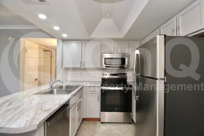 Photo - 1720 E Thunderbird Rd House