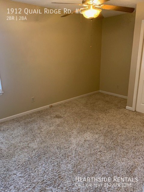 Building Photo - "Charming 2-Bed Townhouse Retreat with Fir...