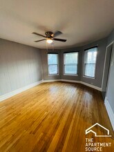 Building Photo - 5128 W Henderson St