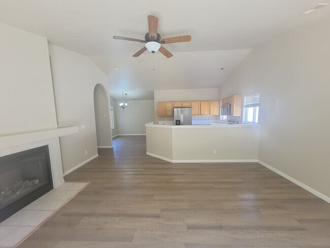 Foto del edificio - Stylish 3-Bedroom in Prime West Richland L...