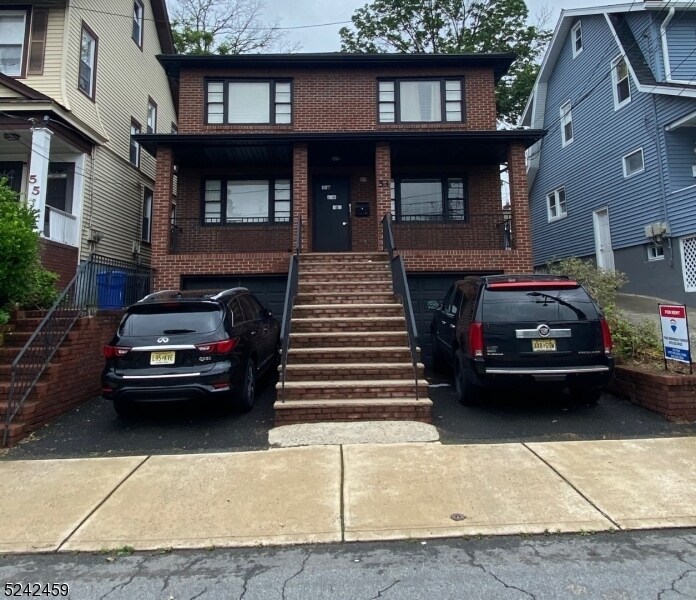 Primary Photo - 53 Hughes St