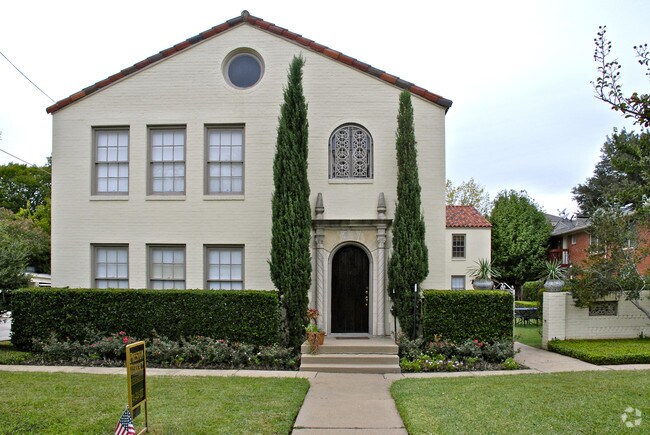 Building Photo - Palm Court Apartments