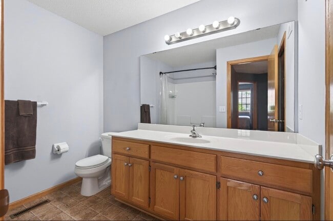 Building Photo - 7823 W 145th St