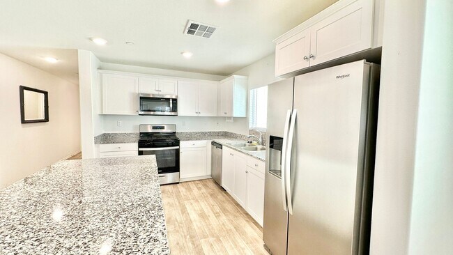 Building Photo - Beautiful Brand New Construction Single St...