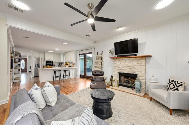 Foto del edificio - 4006 Lewis Ln