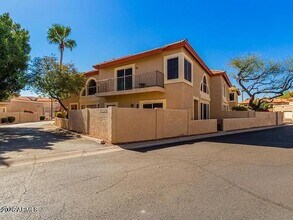 Building Photo - 10232 N 12th Ct