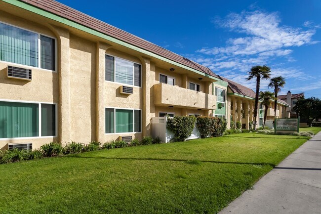 Building Photo - 14675 Nordhoff St