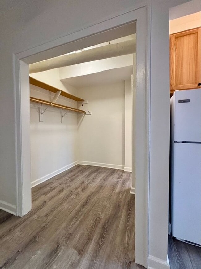 Foto del edificio - 5421 S Cornell Ave