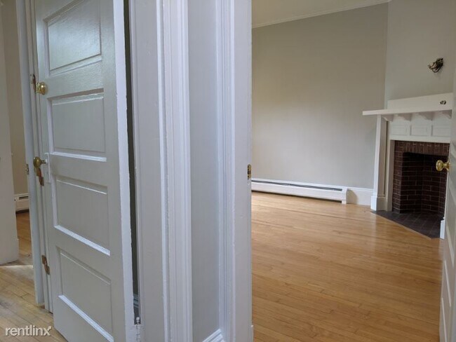Foto del edificio - 3 br, 1 bath Condo - 315 Harvard St