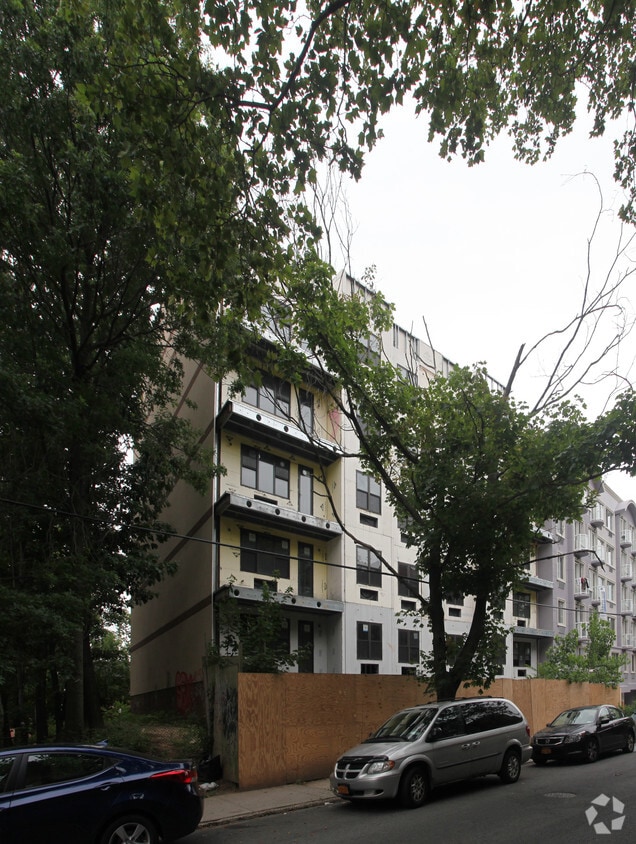 Building Photo - 8403-8407 Lander St