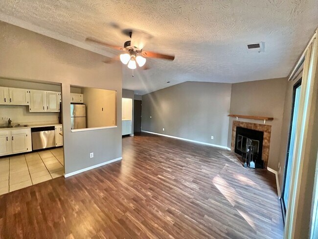 Building Photo - Affordable 2 bedroom Rentals with Separate...