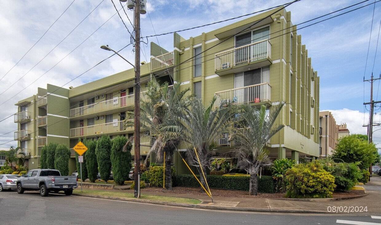 Primary Photo - $2200 | 2bd1ba Apartment in Lehua Hale