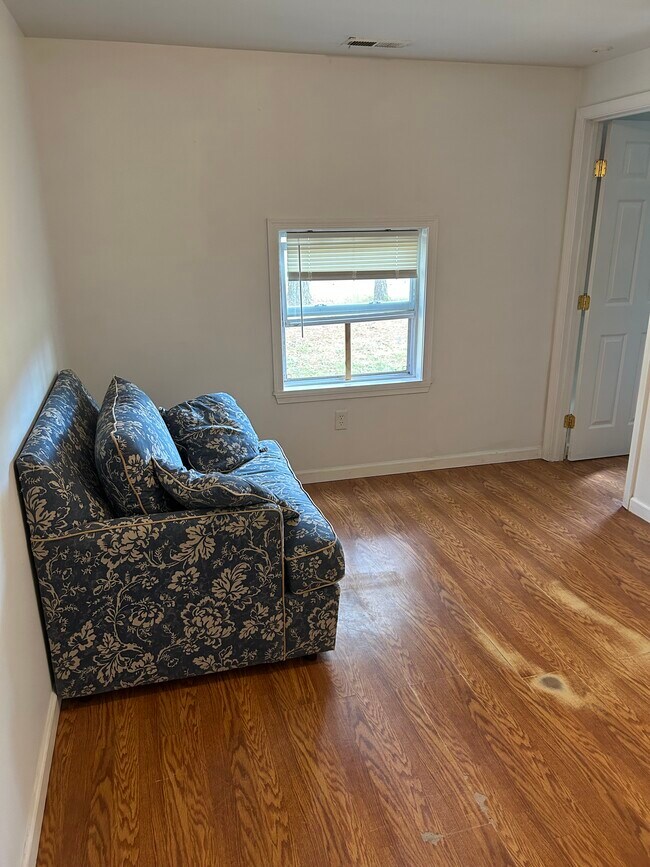 Sala de estar - 26908 Plantation Rd