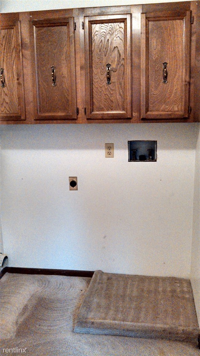 Building Photo - 2 br, 1.5 bath  - 1432 B St