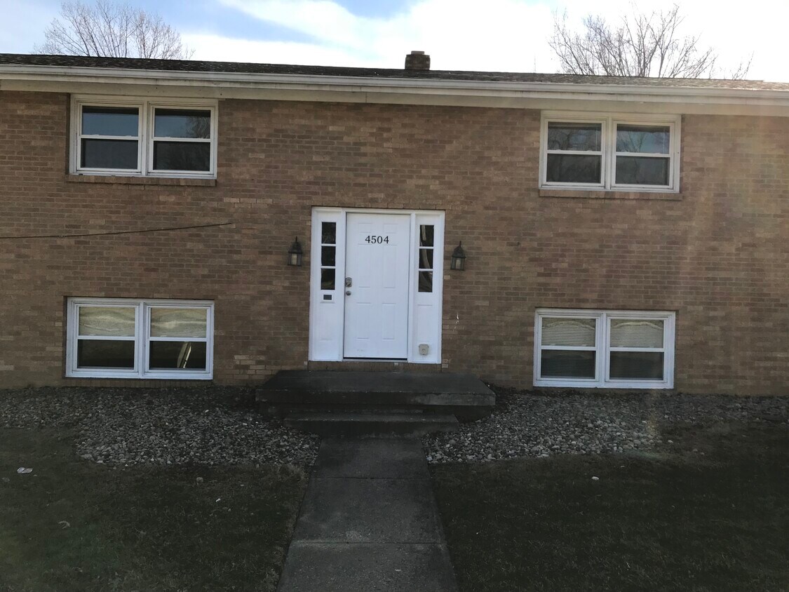 4504 Southern Blvd Unit 1, Youngstown, OH 44512 Apartments in