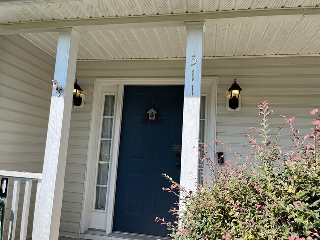 Building Photo - 511 Waxford Way