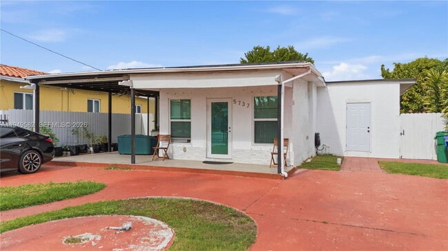 Photo - 5737 SW 6th St House