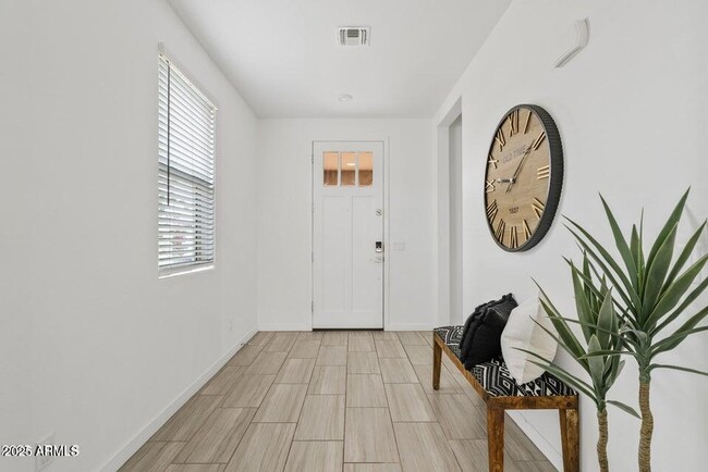Building Photo - 9854 E Red Giant Dr