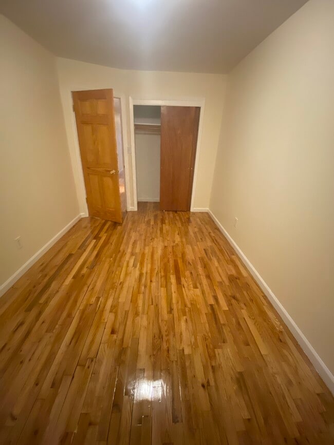 Foto del edificio - 8340 Talbot St