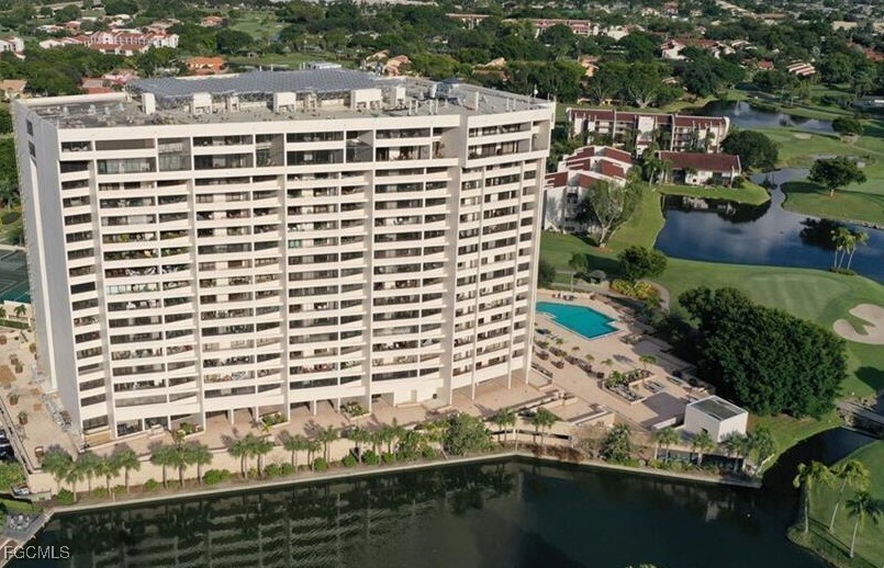 Foto principal - 5260 S Landings Dr