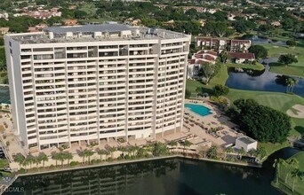 Building Photo - 5260 S Landings Dr