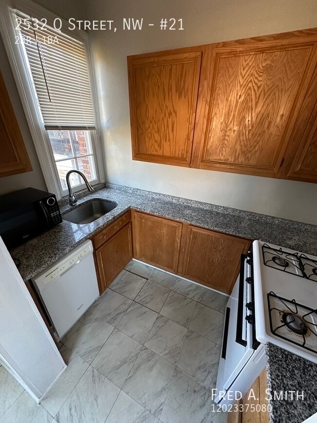 Foto del edificio - 2532 Q St NW