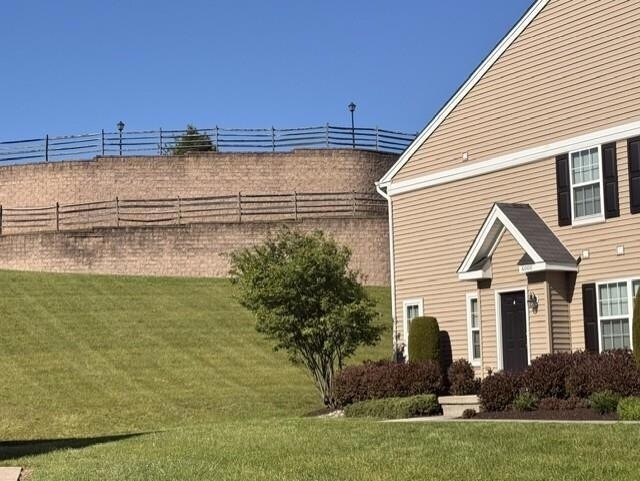 Building Photo - 6000 Valley Forge Dr