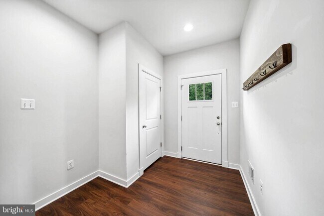 Foto del edificio - 817 Badger Ave