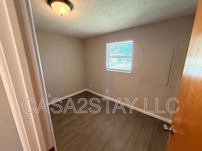 Foto del edificio - 5106 Malibu Ct