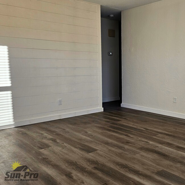 Foto del edificio - 5813 Spruce Creek Rd