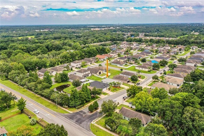 Foto del edificio - 7281 Cedarcrest Blvd