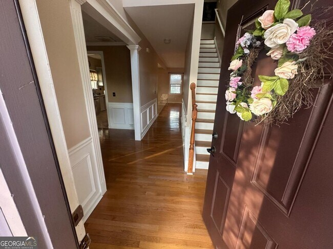 Foto del edificio - 61 Longwood Ct