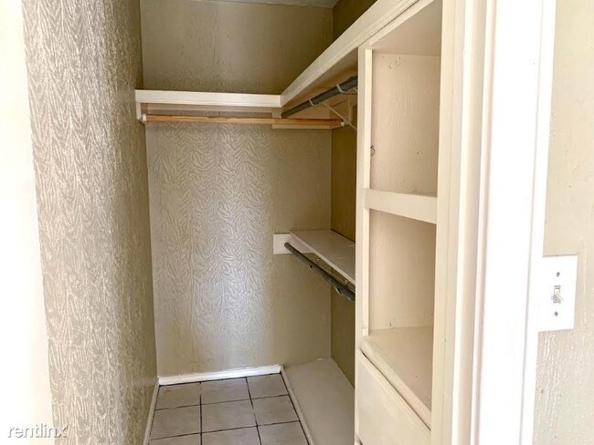 Building Photo - 2 br, 2 bath Apartment - 1923 LEMON TREE CT