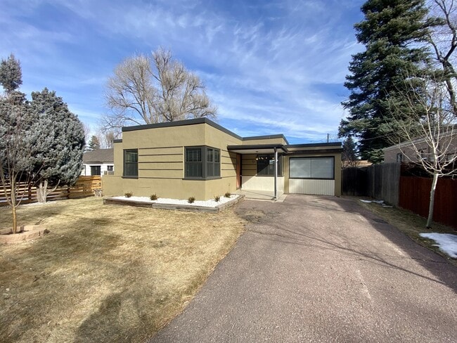 Building Photo - 17 Alsace Way