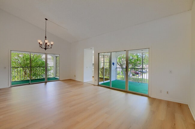 Building Photo - 6618 Via Regina