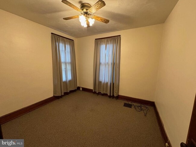 Building Photo - 29 Barlow St