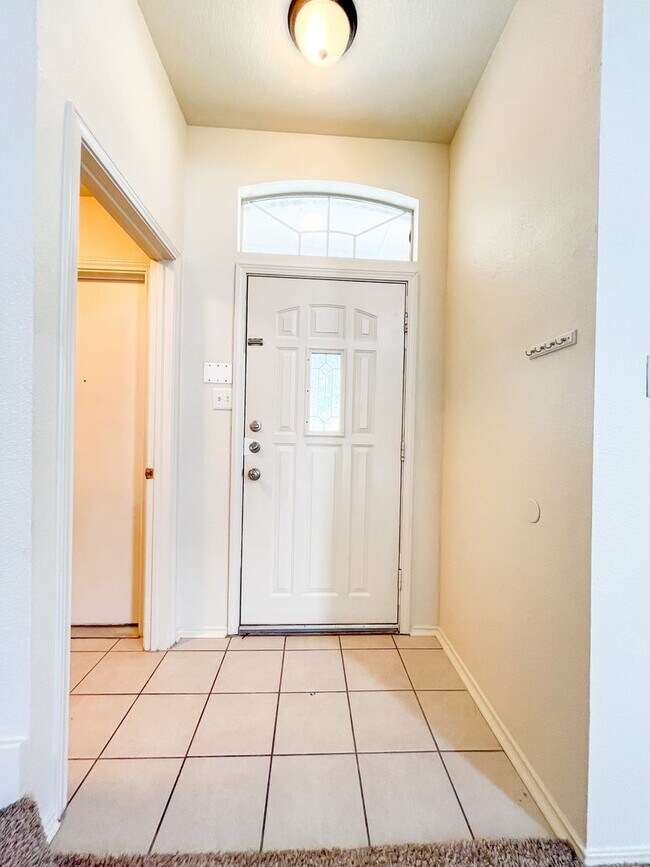 Foto del edificio - Available NOW!!!! Lovely 2-story, 3 bedroo...