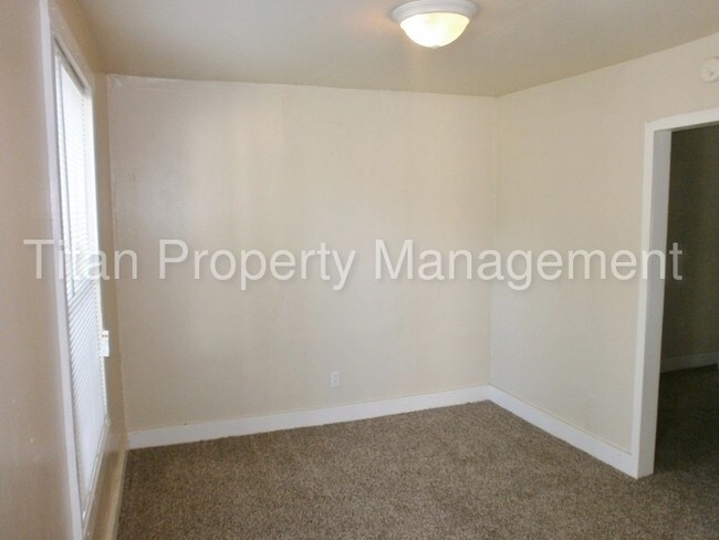 Foto del edificio - 434 Potomac Ave