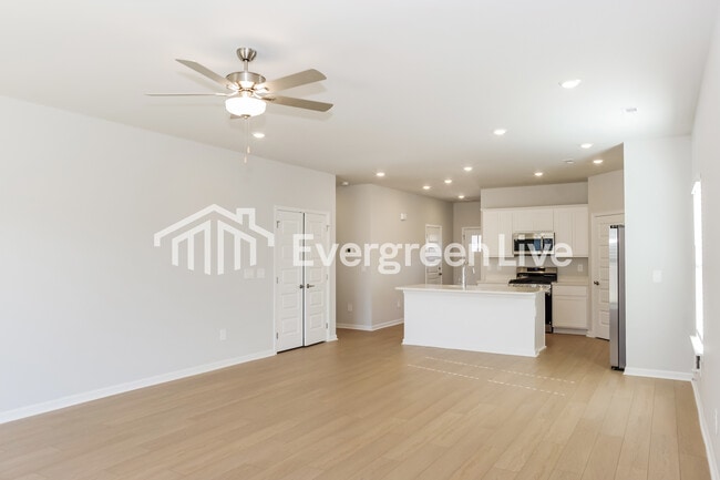 Building Photo - 156 Fenwick Pl