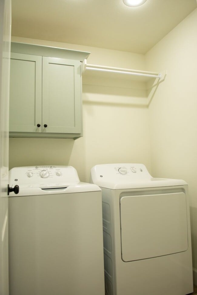 Photo - Newer Townhouse in the heart of West Fork !