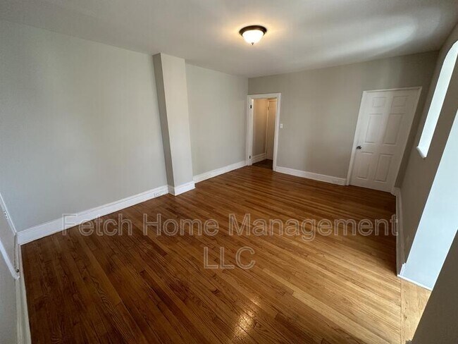 Foto del edificio - 527 Park Ave