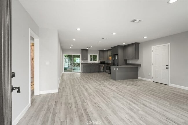 Building Photo - 8225 Ben Ave