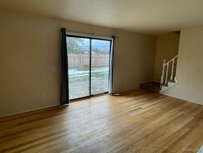 Foto del edificio - 8487 Pepper Ridge Dr