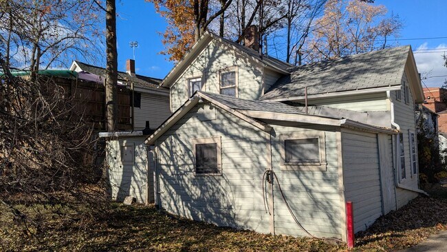 Foto del edificio - Atlas Investment Group, LLC (250 Cross St)