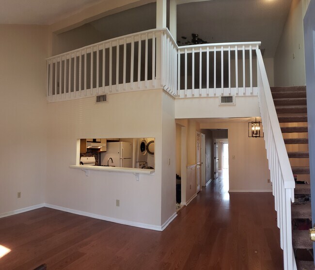 Building Photo - 1785 Sword Dancer Dr