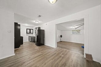 Building Photo - 5610 Arthington Ave