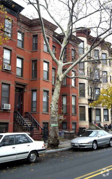 Primary Photo - 765 Union St