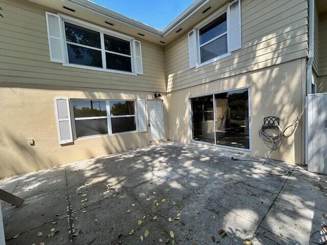Foto del edificio - 5802 Wheatley Ct