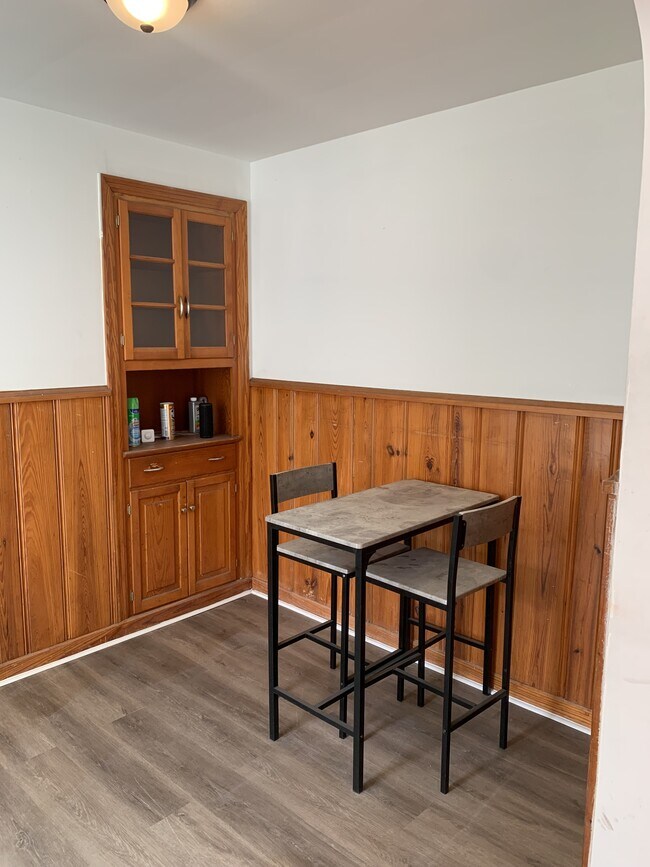 Foto del edificio - 3069 Glenmore Ave