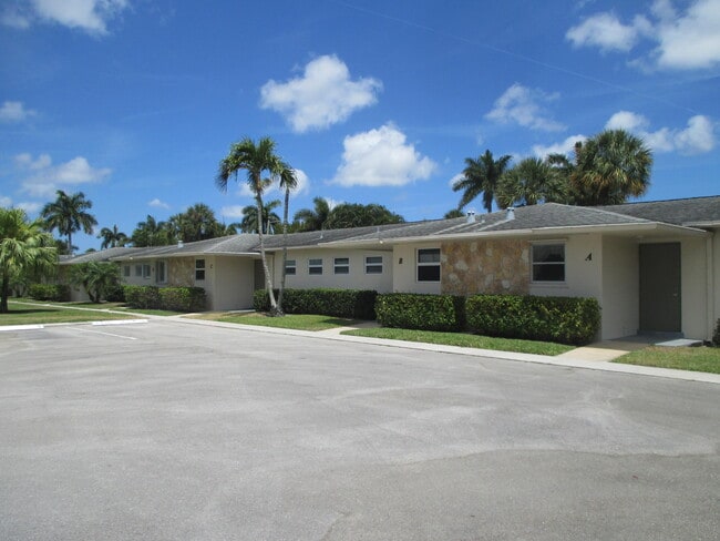 Building Photo - 2715 Emory Dr E